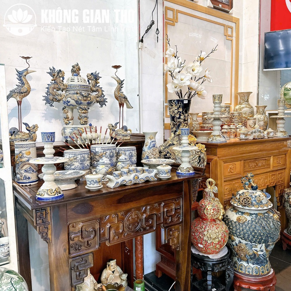 Đồ thờ gốm Bát Tràng