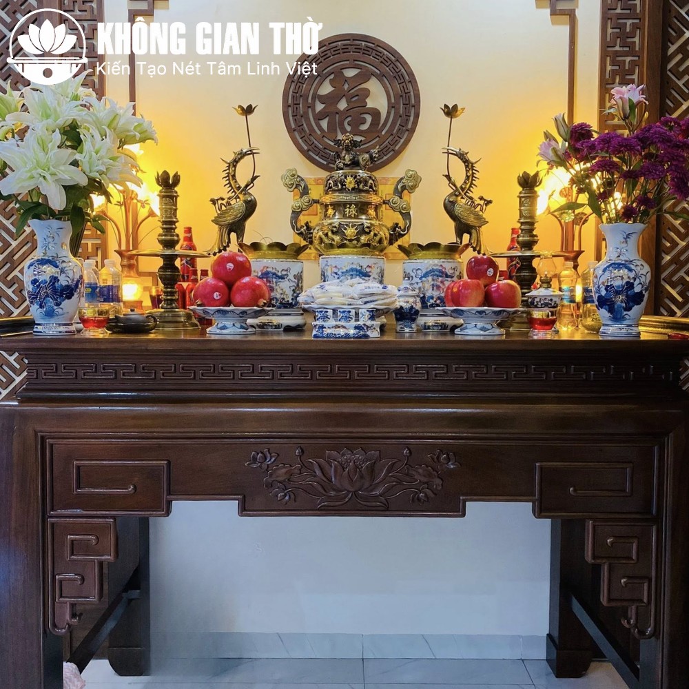 Đồ thờ gốm Bát Tràng