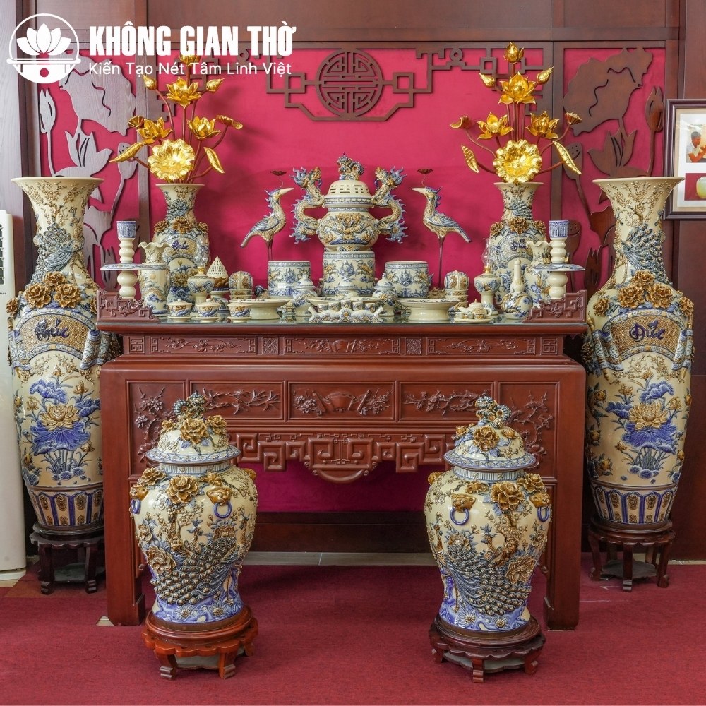 Bộ đồ thờ men rạn đắp nổi
